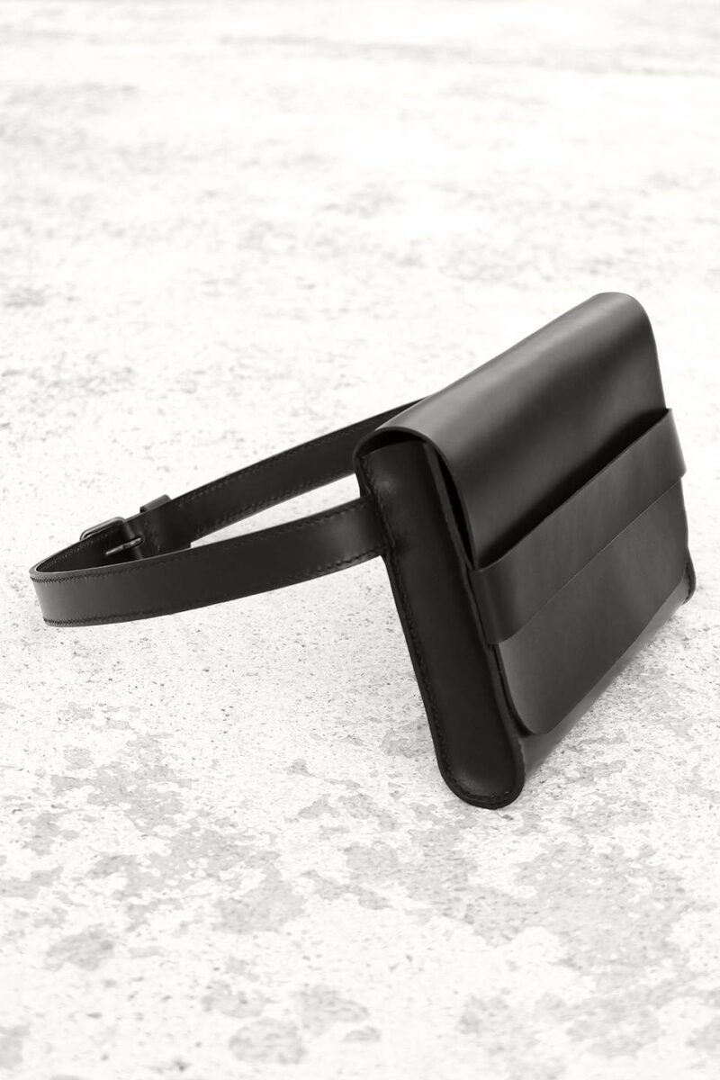 L120 Belt Bag In Black Vegetable Tanned Leather⎮CLASH BAGS