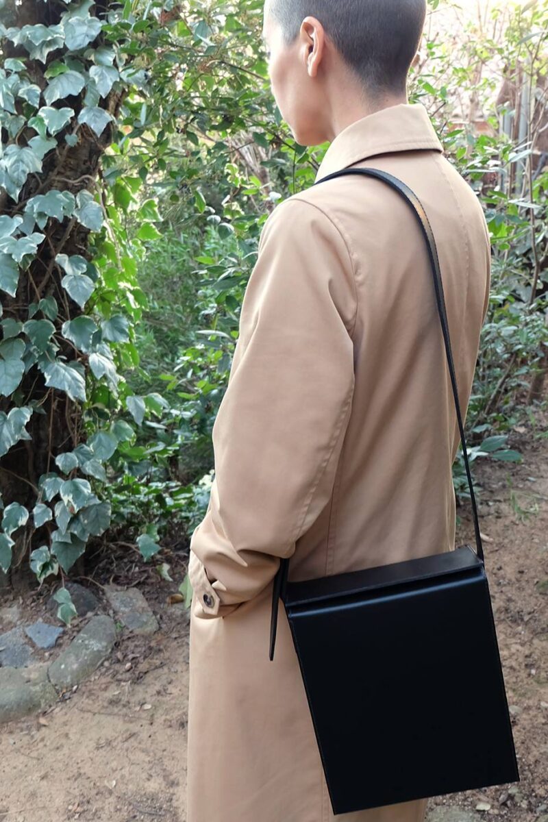 150 Vertical Box Bag In Black Calfskin Leather ⎮CLASH BAGS