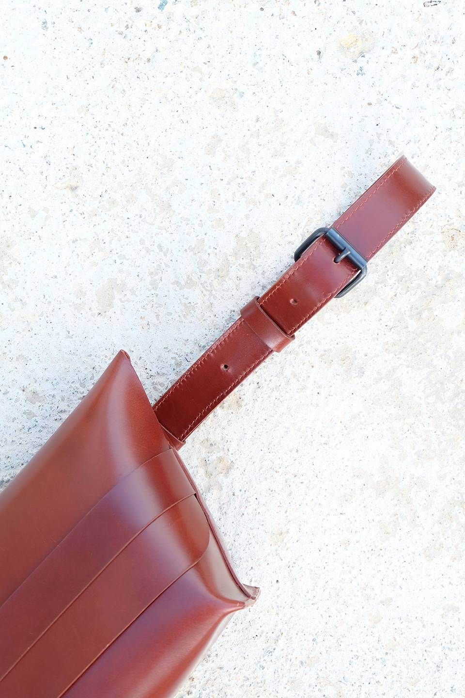 136-belt-bag-vegetable-tanned-calfskin-leather-brown-medium8⎮CLASH BAGS